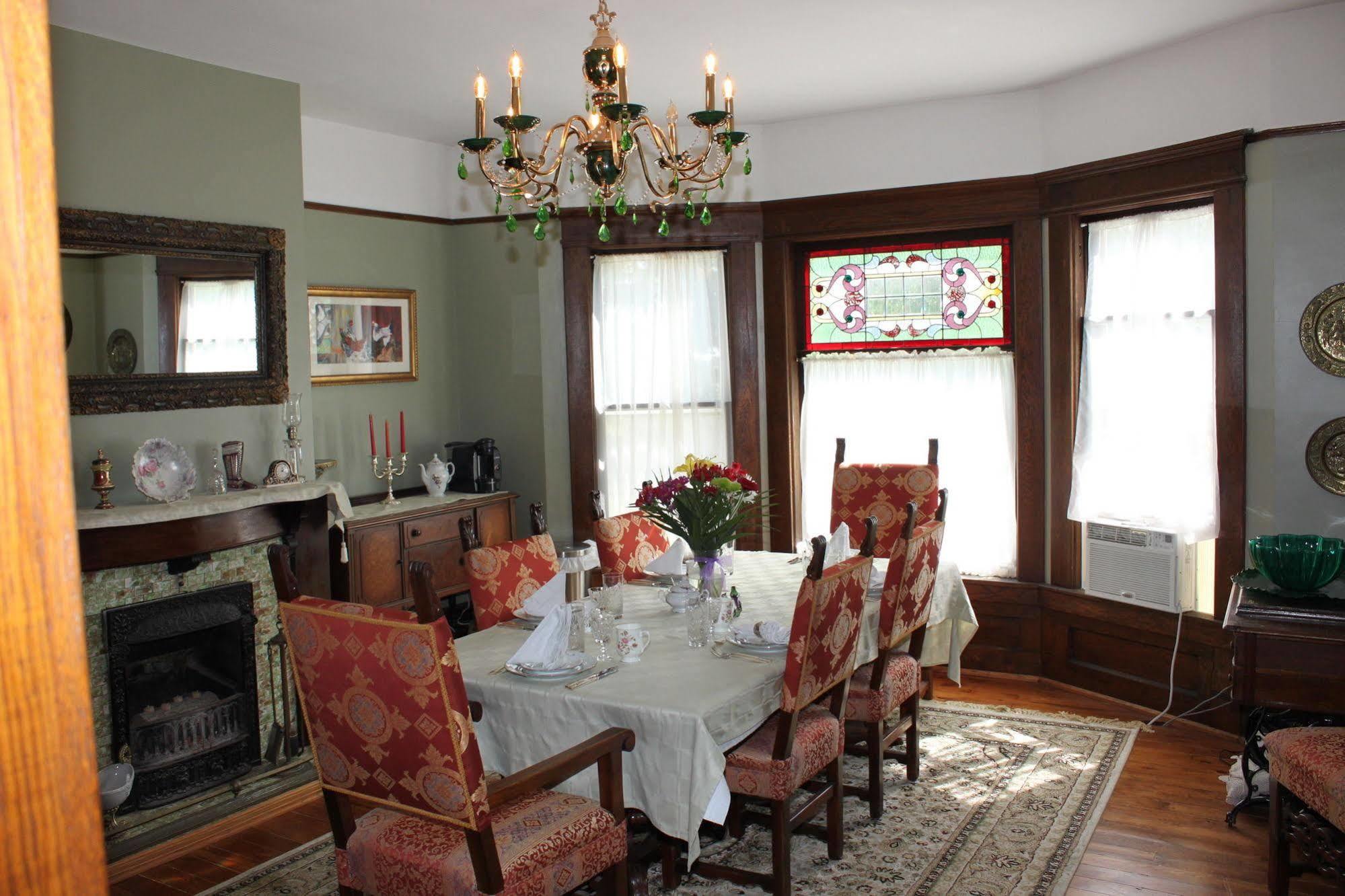Green Oaks B&B ナイアガラオンザレイク エクステリア 写真